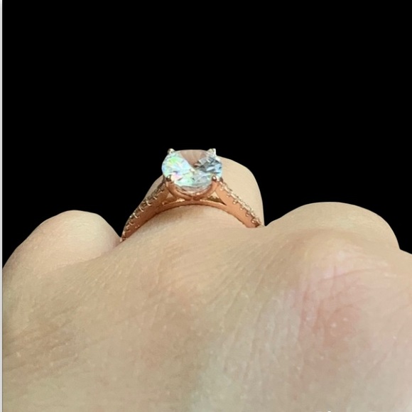 14K SOLID ROSE GOLD OVAL 2.5K ENGAGEMENT RING - Picture 5 of 11